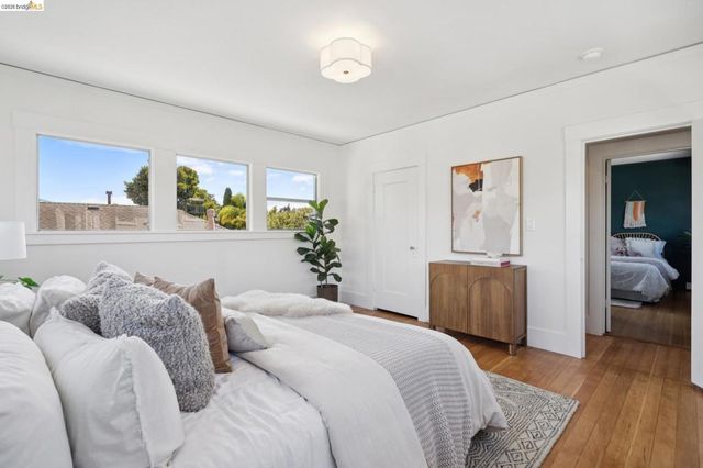 4187 Emerald Street, Oakland, CA 94609