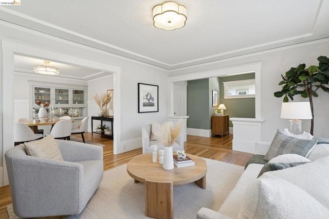 4187 Emerald Street, Oakland, CA 94609