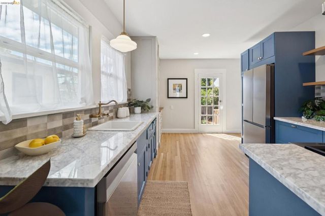 4187 Emerald Street, Oakland, CA 94609