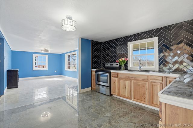 4200 S 30th Street West, Muskogee, OK 74401