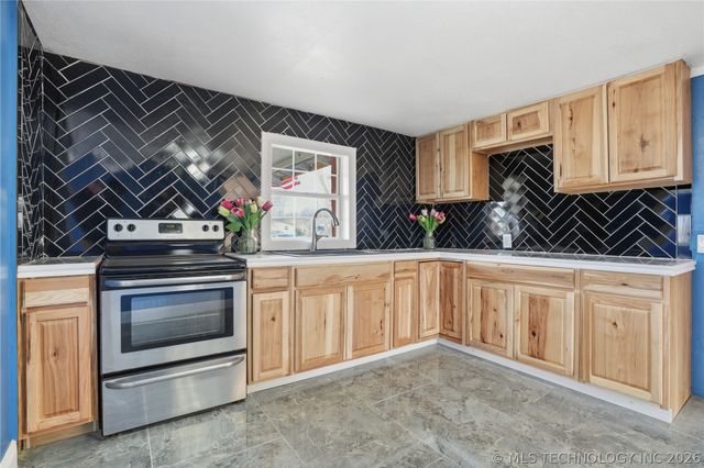 4200 S 30th Street West, Muskogee, OK 74401