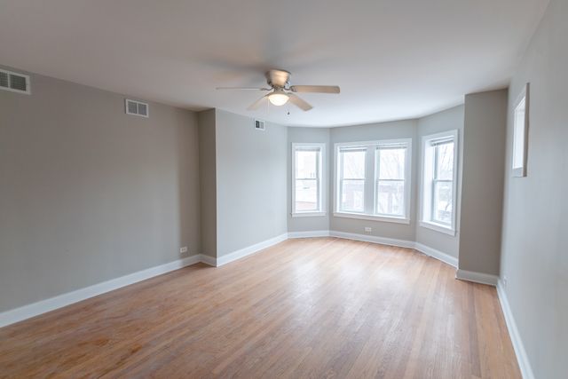 4342 N Mozart Street 2E, Chicago, IL 60618