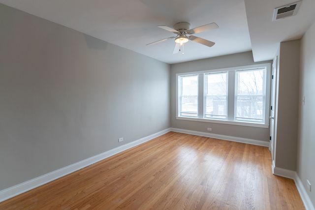 4342 N Mozart Street 2E, Chicago, IL 60618