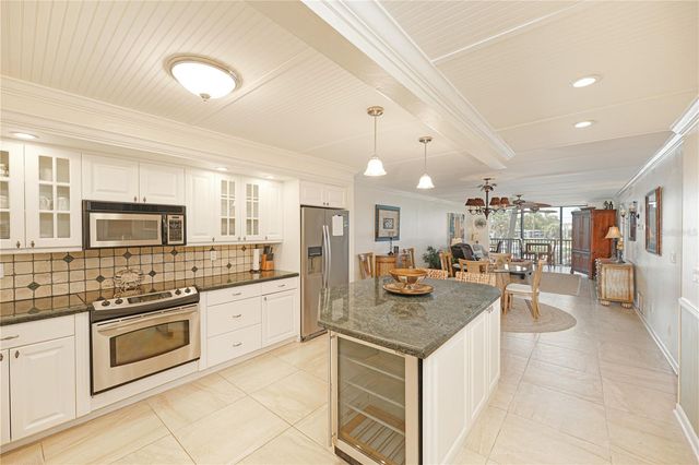 5600 BEACH WAY DR 213, Sarasota, FL 34242