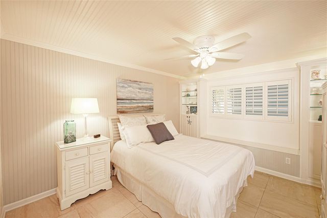 5600 BEACH WAY DR 213, Sarasota, FL 34242