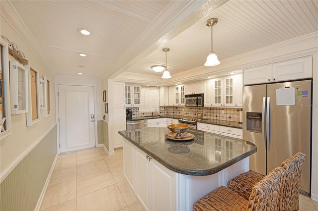 5600 BEACH WAY DR 213, Sarasota, FL 34242