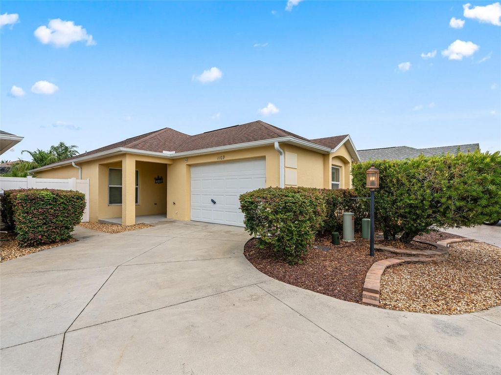 1109 TIPTON LANE, The Villages, FL 32163
