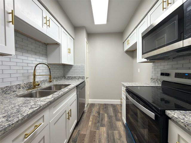 4020 Holland Avenue 106, Dallas, TX 75219