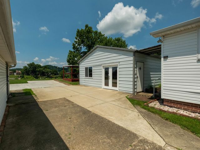 5134 MacCorkle Avenue, South Charleston, WV 25309