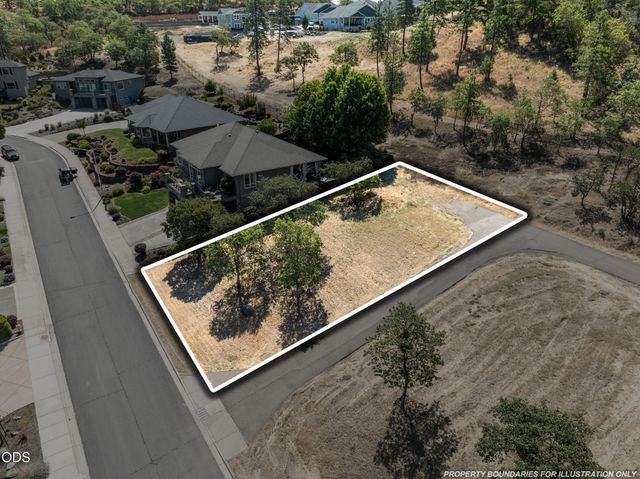 1330 Poppy Ridge Drive, Eagle Point, OR 97524