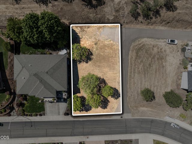 1330 Poppy Ridge Drive, Eagle Point, OR 97524