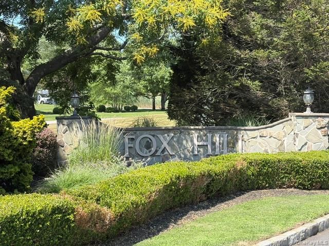 4010 The Fairway, Baiting Hollow, NY 11933