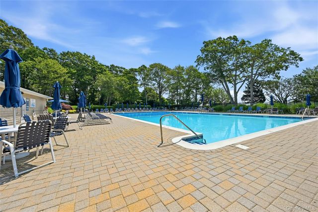 4010 The Fairway, Baiting Hollow, NY 11933