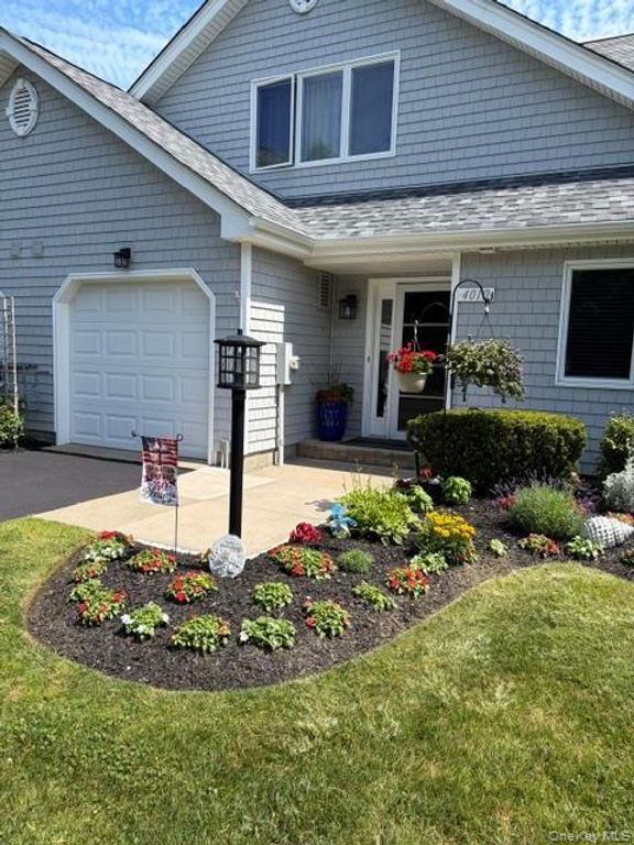 4010 The Fairway, Baiting Hollow, NY 11933