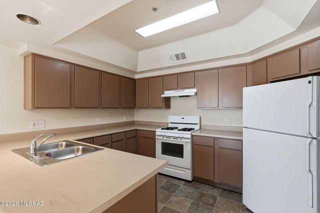 1598 N Paseo La Tinaja, Green Valley, AZ 85614