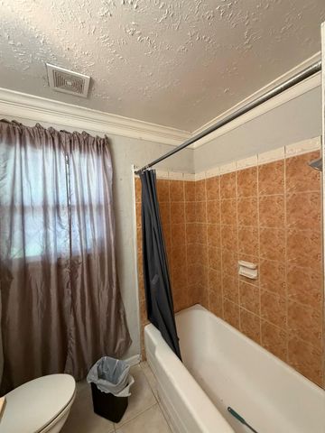 247 Hohldale Street, Houston, TX 77022