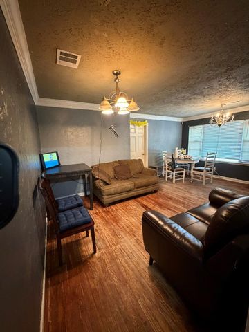247 Hohldale Street, Houston, TX 77022