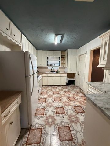 247 Hohldale Street, Houston, TX 77022