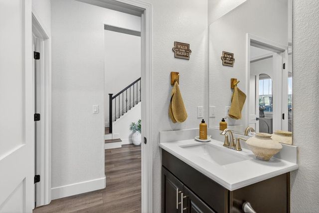 4048 Chuckwagon Way, Roseville, CA 95747