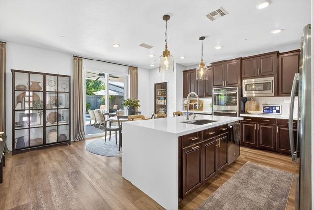 4048 Chuckwagon Way, Roseville, CA 95747