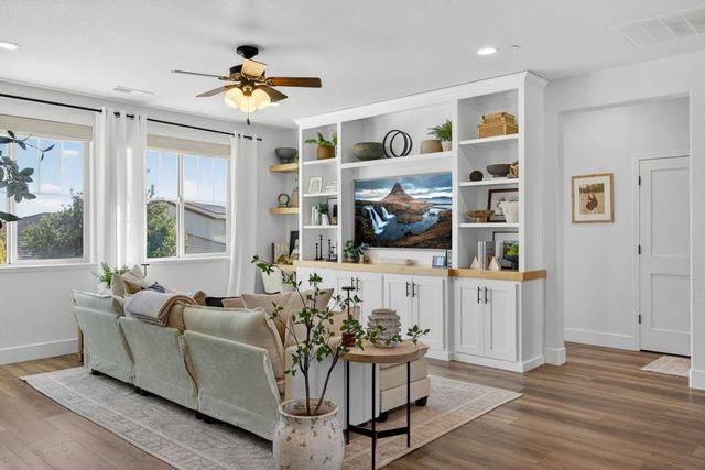 4048 Chuckwagon Way, Roseville, CA 95747