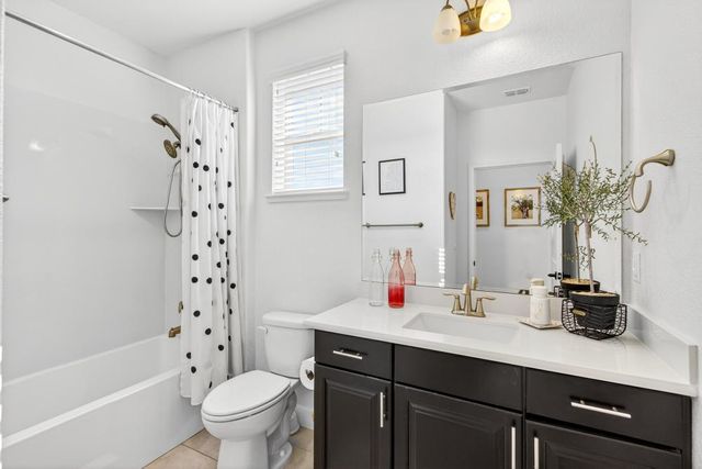 4048 Chuckwagon Way, Roseville, CA 95747