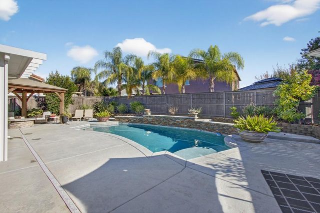 4048 Chuckwagon Way, Roseville, CA 95747