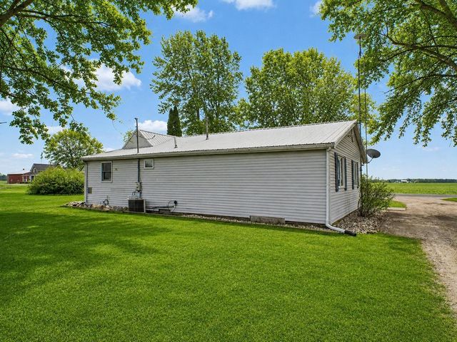 6596 W Washington Road, Sumner Twp, MI 48847