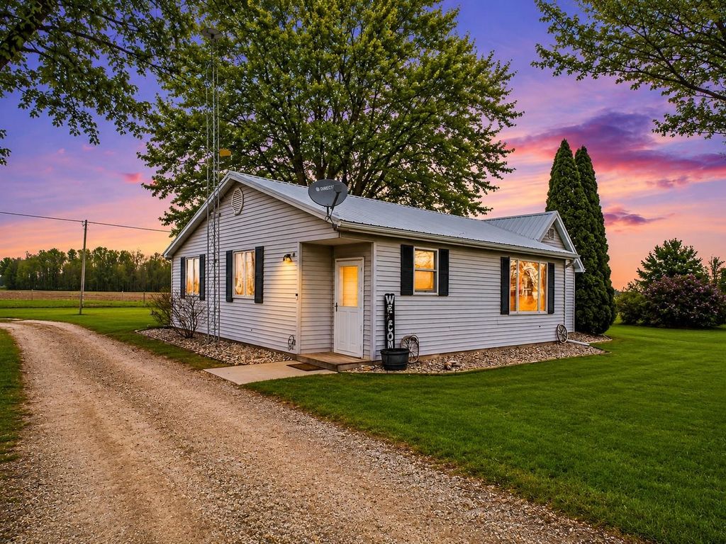 6596 W Washington Road, Sumner Twp, MI 48847