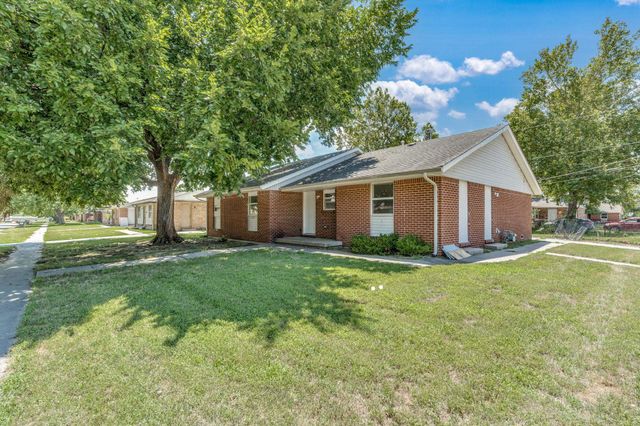 1501 E Catalina St, Wichita, KS 67216