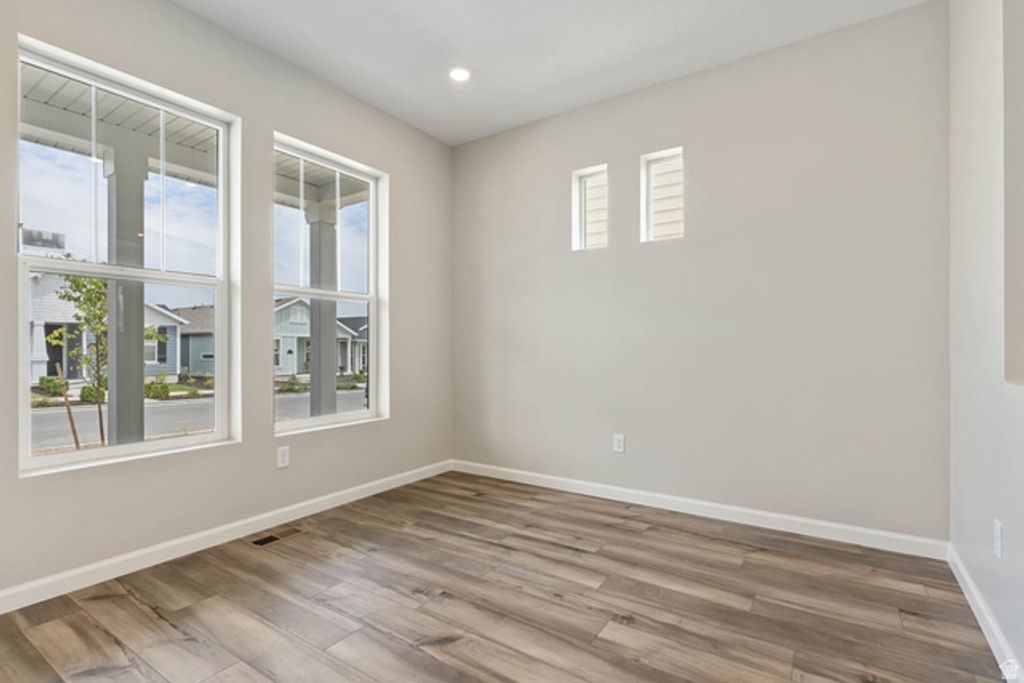 Image 3 of property listing at 6193 W FOLLY ISLAND WAY #536, South Jordan, UT 84009