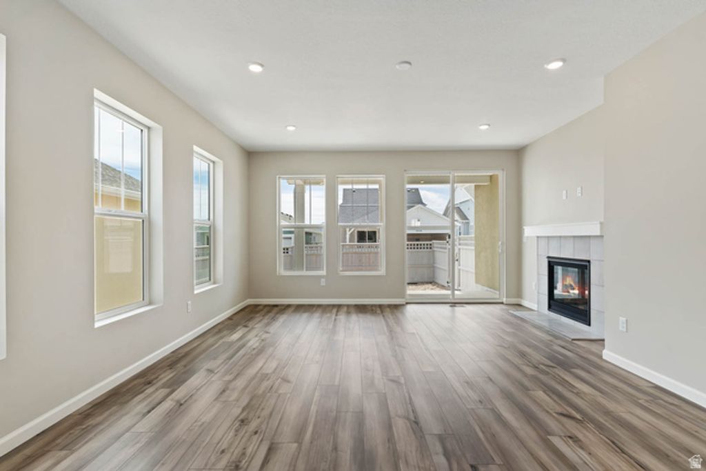 Image 7 of property listing at 6193 W FOLLY ISLAND WAY #536, South Jordan, UT 84009
