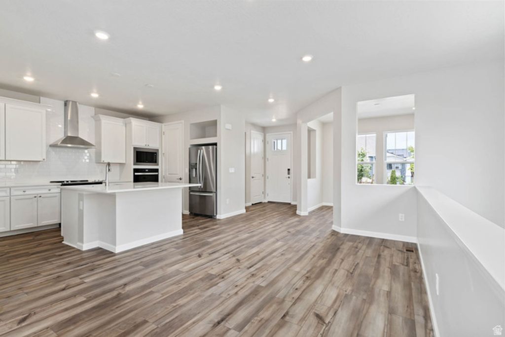 Image 10 of property listing at 6193 W FOLLY ISLAND WAY #536, South Jordan, UT 84009