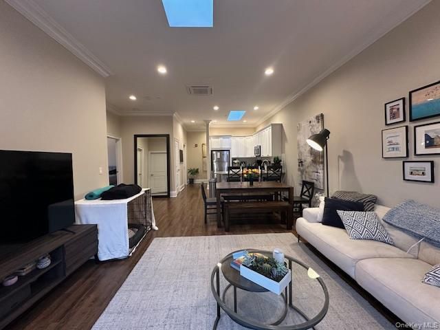 50-2K Stewart Avenue 2K, Huntington, NY 11743