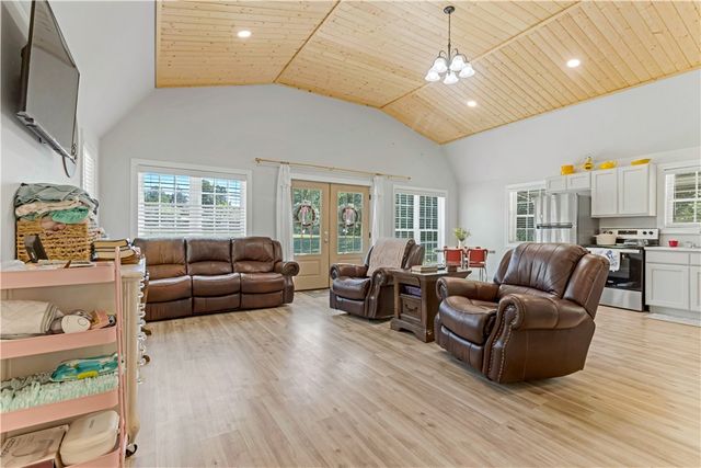 2528 Elberton Highway, Iva, SC 29655