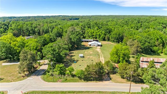 2528 Elberton Highway, Iva, SC 29655