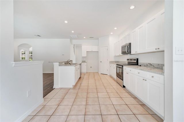 8218 CANARY CANYON WAY, Tampa, FL 33647