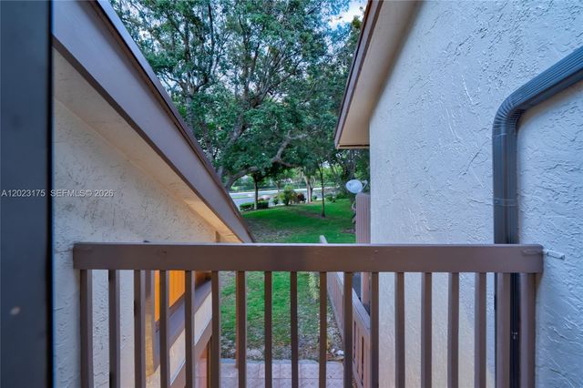 9367 SW 1st St 808, Plantation, FL 33324