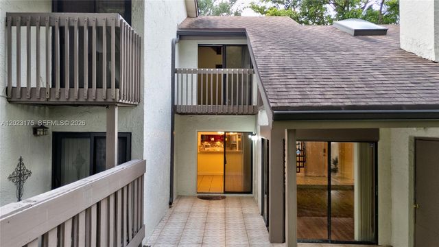 9367 SW 1st St 808, Plantation, FL 33324