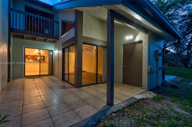 9367 SW 1st St 808, Plantation, FL 33324
