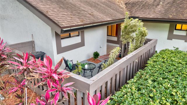 9367 SW 1st St 808, Plantation, FL 33324