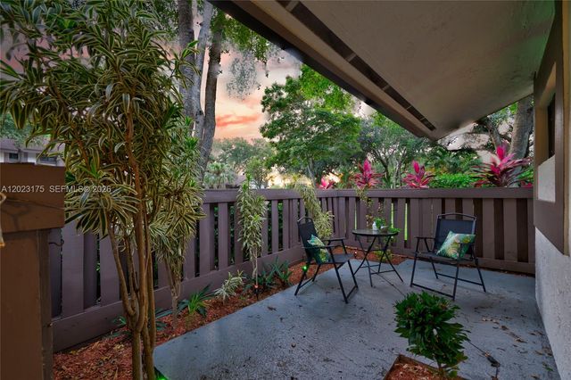 9367 SW 1st St 808, Plantation, FL 33324
