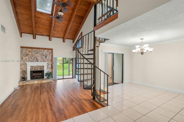 9367 SW 1st St 808, Plantation, FL 33324