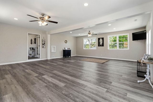 30 Childress Drive, Somerset, KY 42503