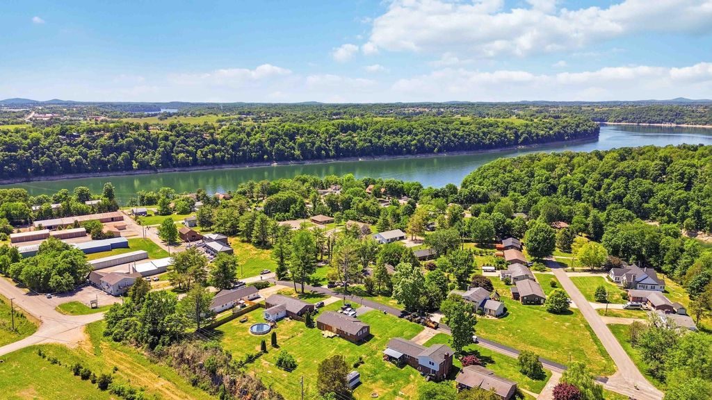 30 Childress Drive, Somerset, KY 42503