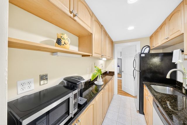 352 Tappan St 1, Brookline, MA 02445