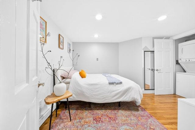 352 Tappan St 1, Brookline, MA 02445