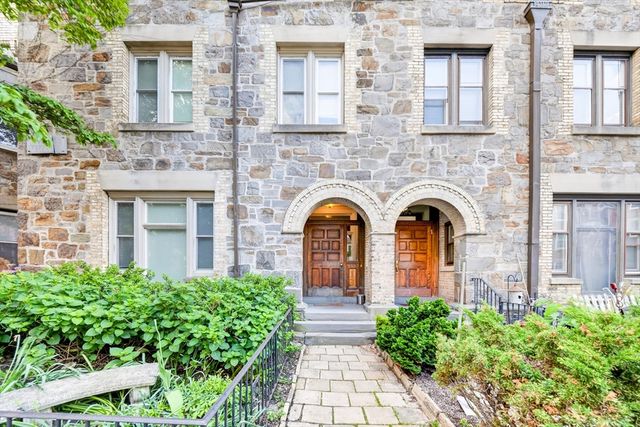 352 Tappan St 1, Brookline, MA 02445