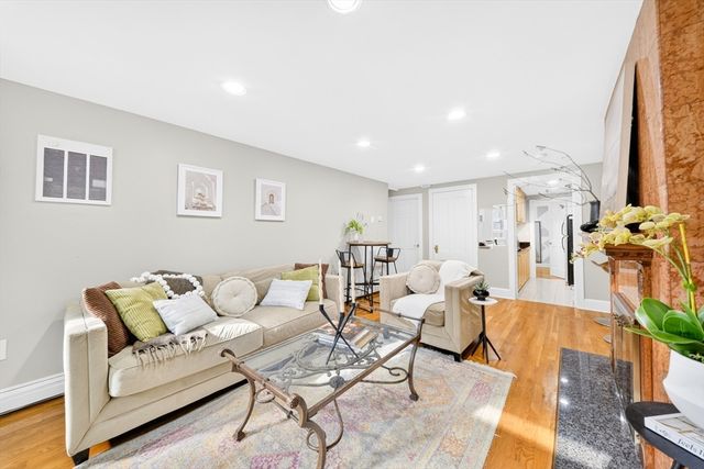 352 Tappan St 1, Brookline, MA 02445