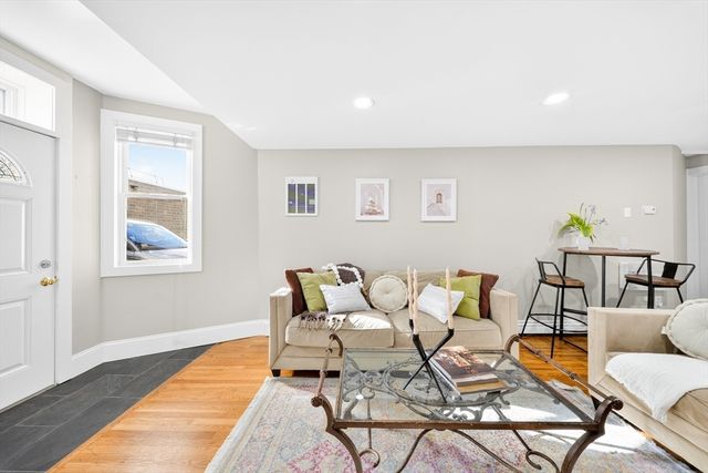 352 Tappan St 1, Brookline, MA 02445